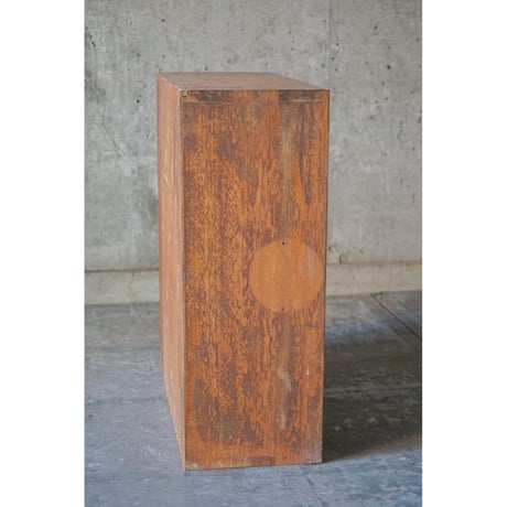 戸棚　Wooden shelf