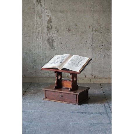 書見台 Wooden stand