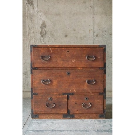 引き出し棚　Drawer
