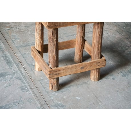 台 Wooden stand