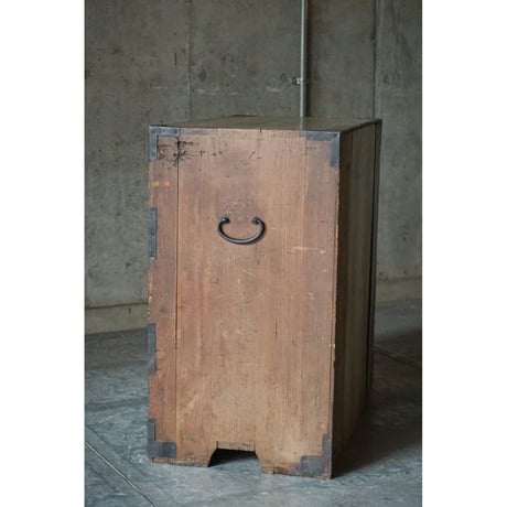 引き出し棚　Drawer