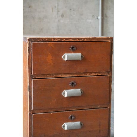 引き出し棚 Drawer