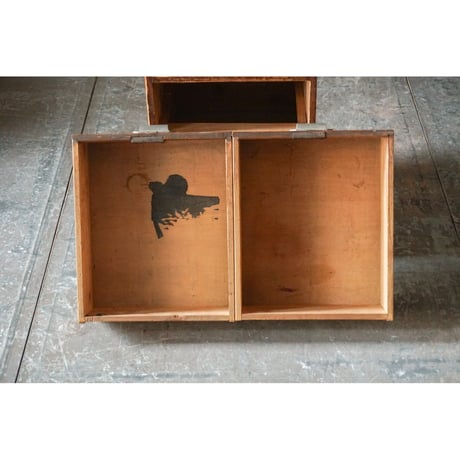 引き出し棚 Drawer