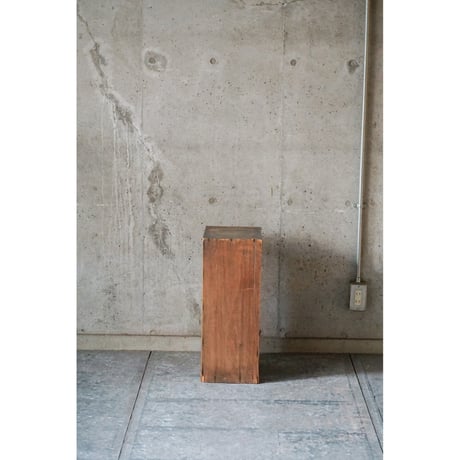 収納棚　Wooden shelf