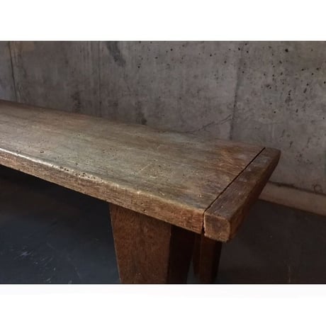 ベンチ