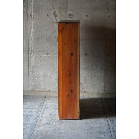 ガラス戸棚