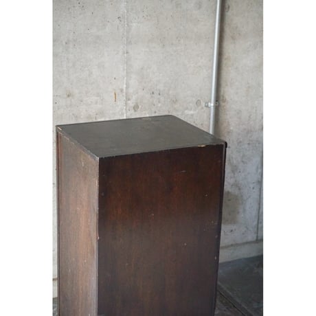 引き出し棚　Drawer