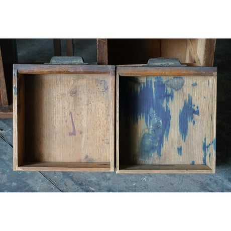 本立て　Book stand