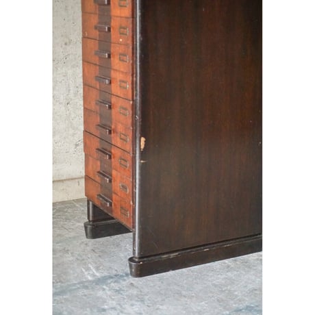 引き出し棚　Drawer