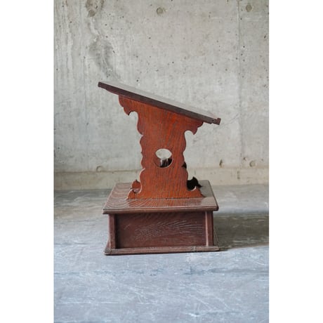 書見台 Wooden stand