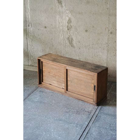 戸棚　Wooden shelf