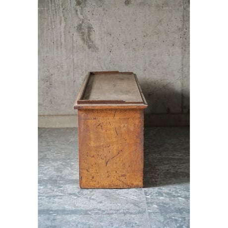 収納棚 Wooden shelf