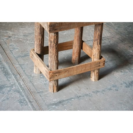 台 Wooden stand
