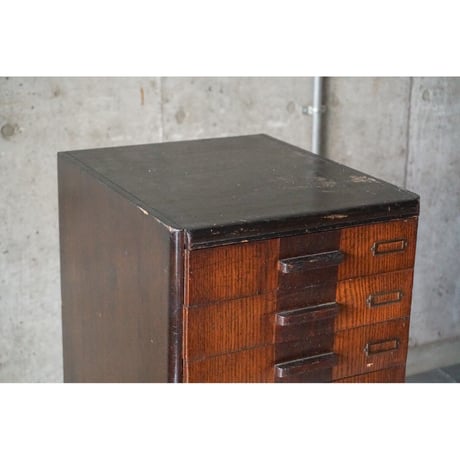 引き出し棚　Drawer