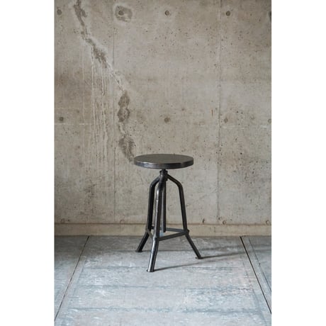 アイアンスツール　Stool