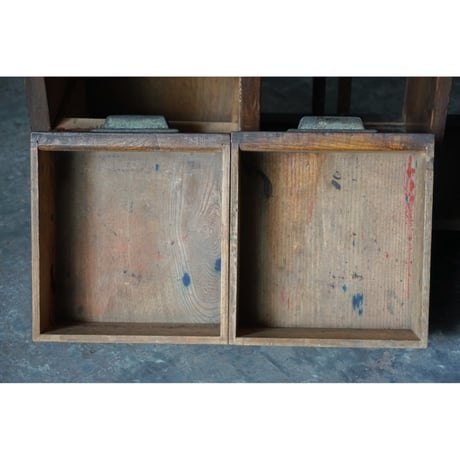 本立て　Book stand