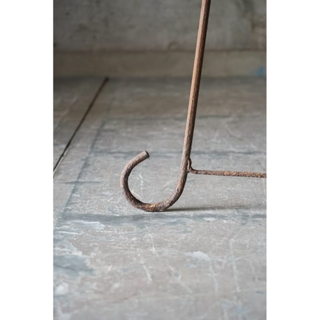 鉄枠スタンド　Iron stand