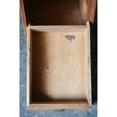 収納棚　Wooden shelf