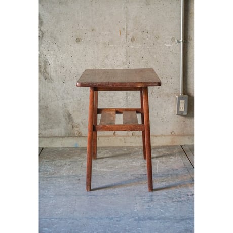サイドテーブル　Side table
