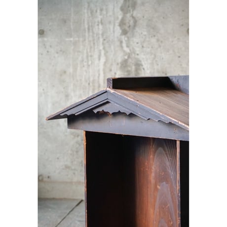 厨子　Wooden object