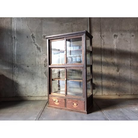 小ぶりな水屋
