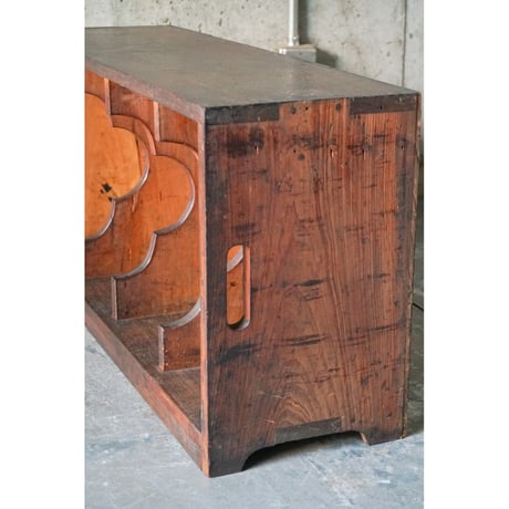 棚　Wooden shelf