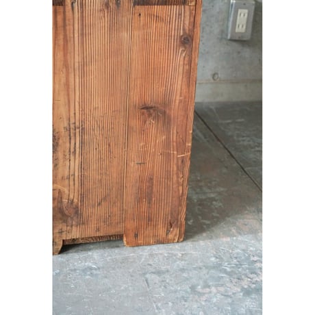 戸棚 Wooden shelf