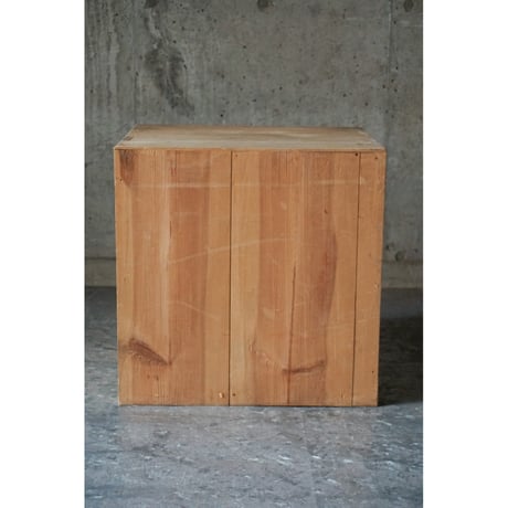 引き出し棚　Drawer