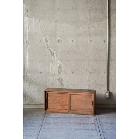 戸棚　Wooden shelf