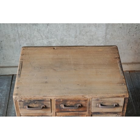 引き出し棚 Drawer