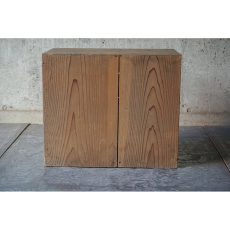 パタパタ棚 Wooden shelf