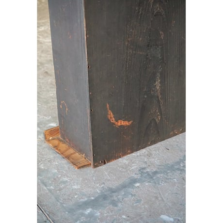 厨子　Wooden object