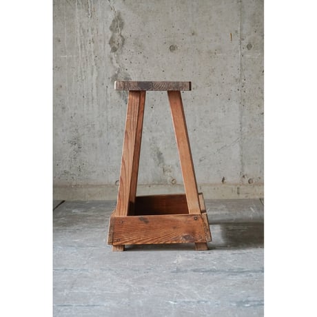 台 Wooden stand