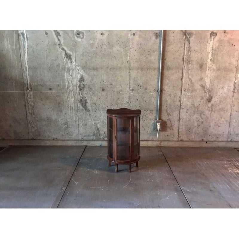 半円ガラスショーケース | SOWGEN