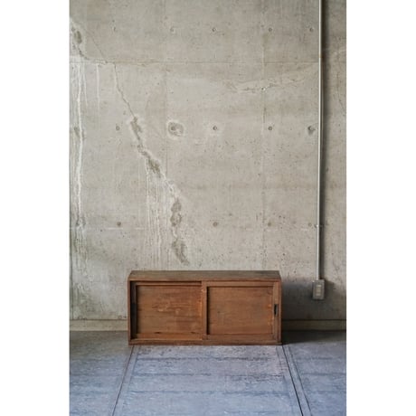 戸棚　Wooden shelf