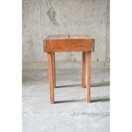 台 Wooden stand