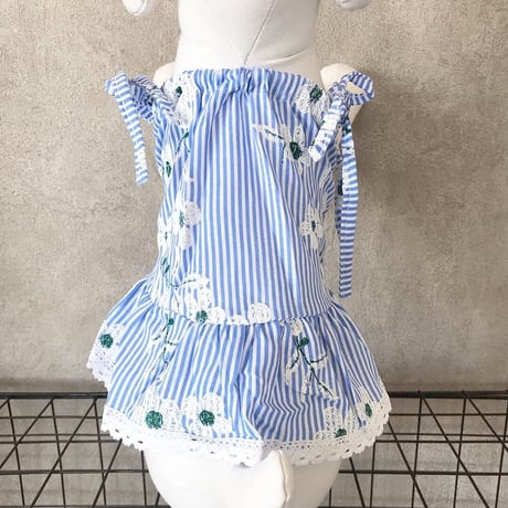flower stripe one-piece .