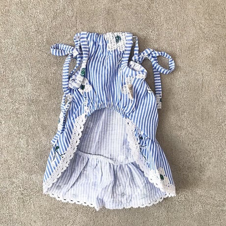 flower stripe one-piece .