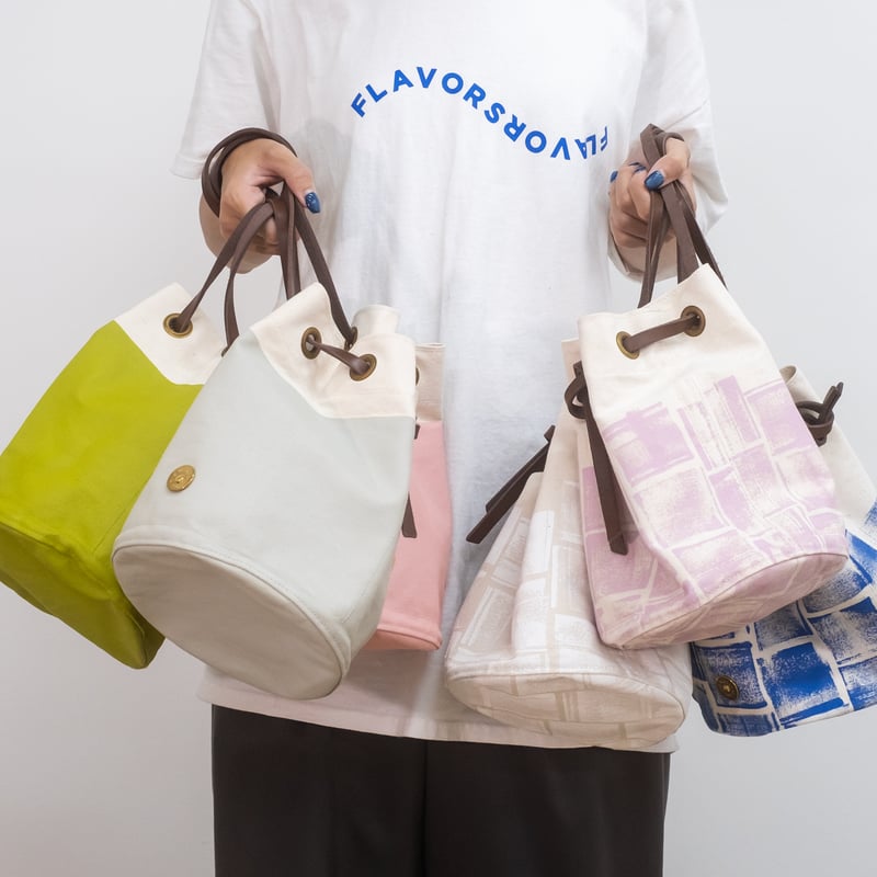 Round Tote Bag - Brick paint | THE FLAVOR DESIG