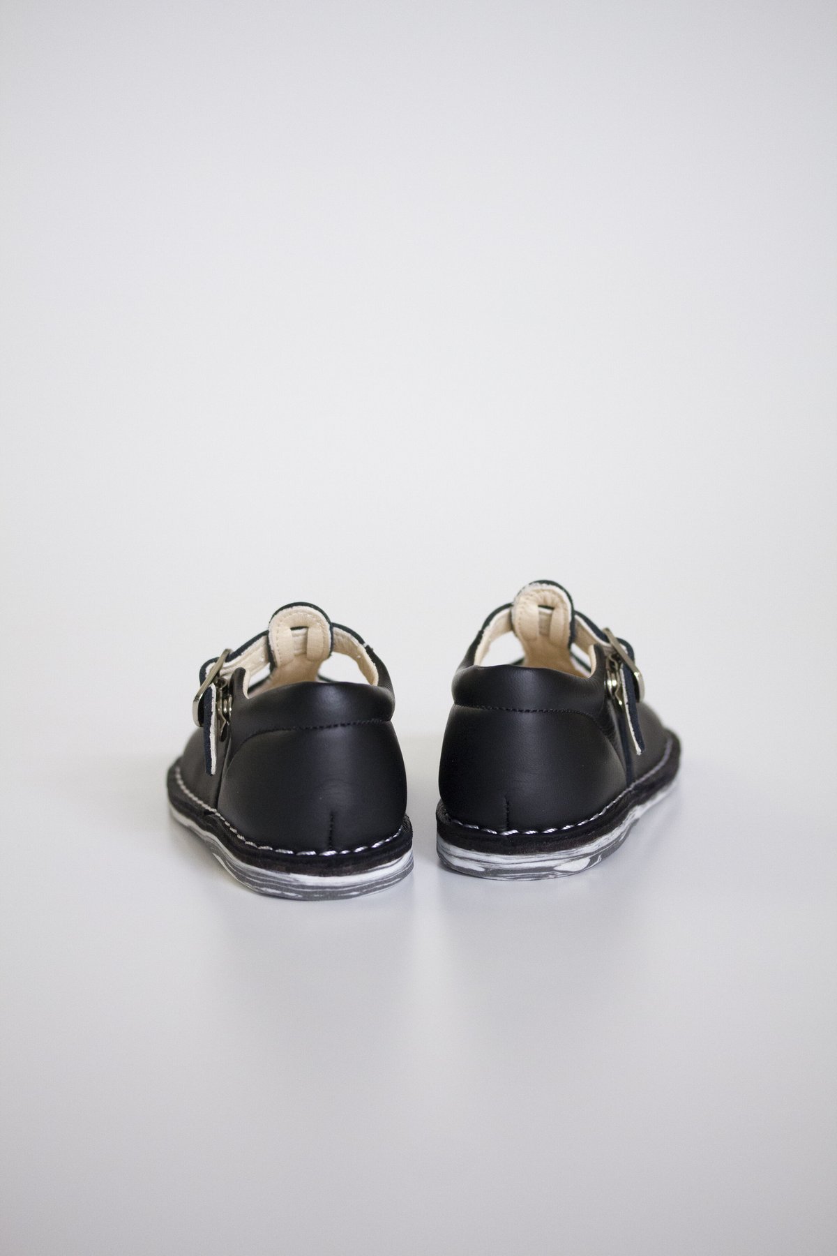 ティーストラップシューズ | ninos's STORE