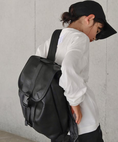 即納faux leather ruck sack