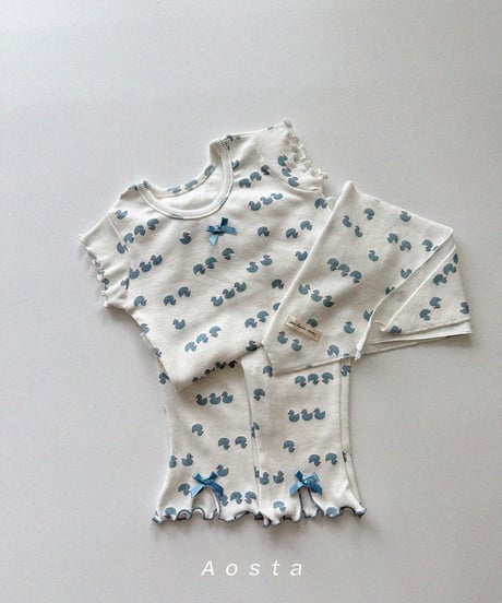 即納aosta Lip ribbon tee