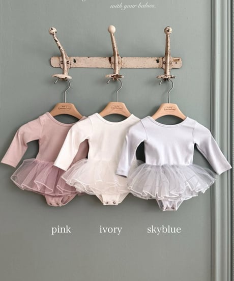 即納 monbebe Ballerina suit