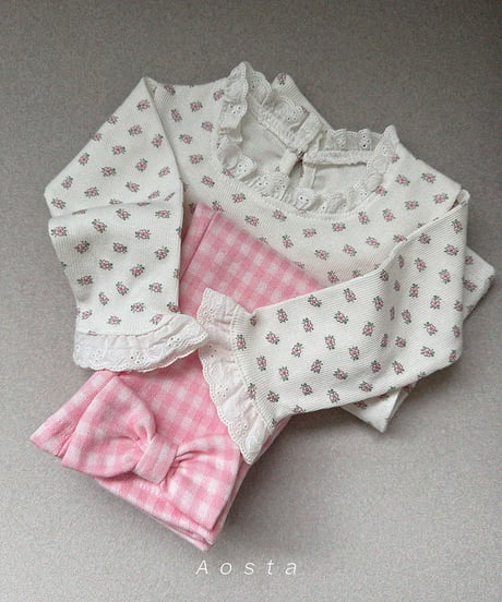 即納aosta Peony Tee
