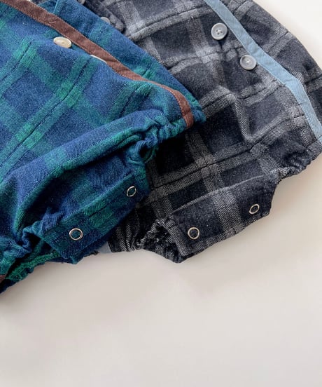 即納bebe holic Blue check suspender suit