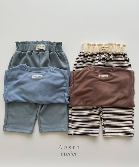 即納aosta Essential tee
