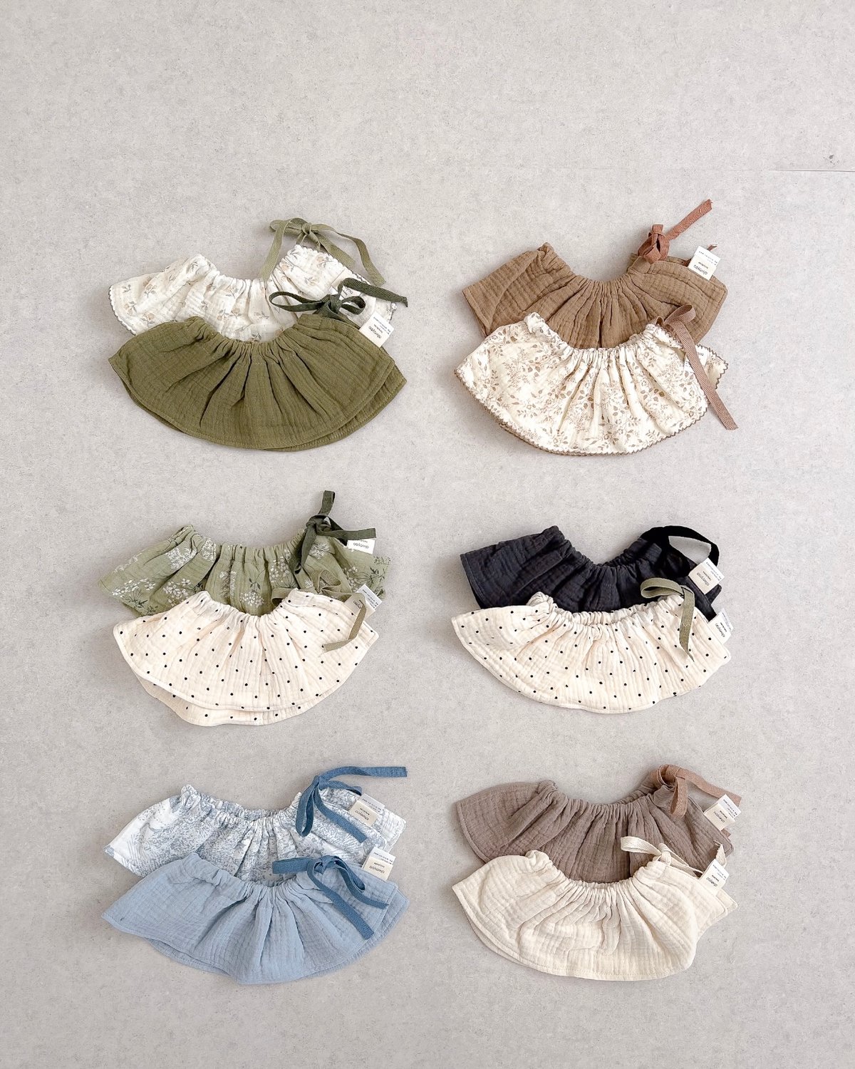 あ*ね様 新品未使用⭐️BABY Floral Gardenia 2点セット 即納double gauze bib | alli.