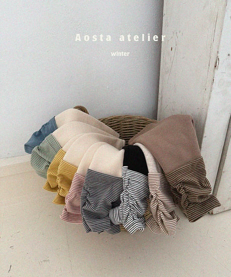 即納aosta Signature leggings