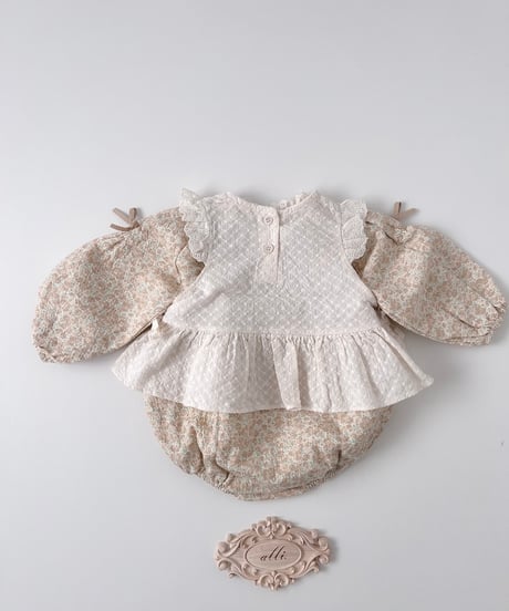 即納 Flower frill cape