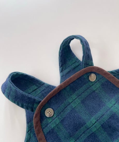 即納bebe holic Blue check suspender suit